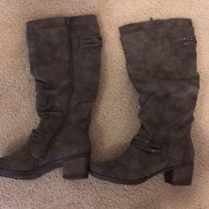 BRAND NEW boots!!
